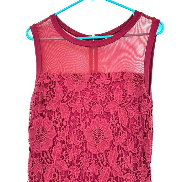 Kut from the Kloth size 6 red crochet lace dress sleeveless mesh neck zip back - Picture 3 of 5